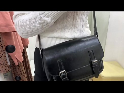 ❤️ Фитинг бөлмөсүндө жаш канчык FeralBerryди дилдо менен коомдук мастурбациялоо Силиктөө ky.muitohentai.ru ❌️❤